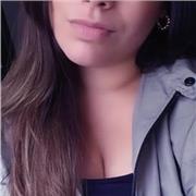 Profesora con tres años de experiencia, imparte clases